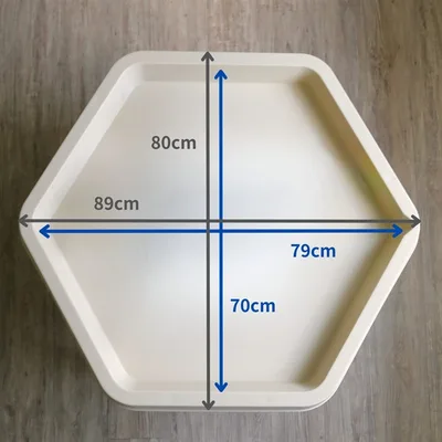 שולחן חול משושה עם רגלי מתכת <BR> 89X 80 סמ