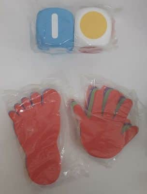 סט פעילות ידיים וכפות רגליים+ 2 קוביות