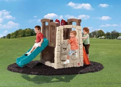 מתקן רב פעילויות דמוי אבן