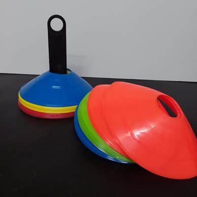 צלחות קונוס גמישות על עמוד <BR> 50 יח