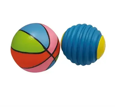 כדורי ספורט רכים במגוון דוגמאות