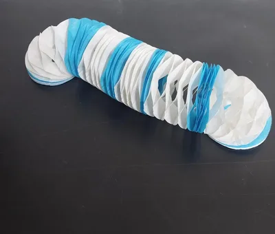 שרשרת נייר קישוט כחול לבן <BR> 3 מטר