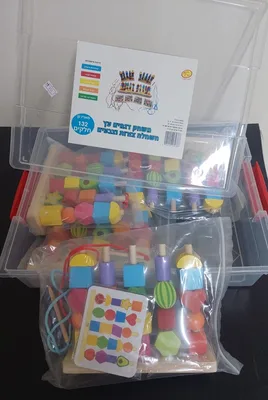 משחק השחלה דגמים מעץ <BR> מתאים ל4