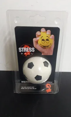 כדור מפיג עצבים גדול כדורגל