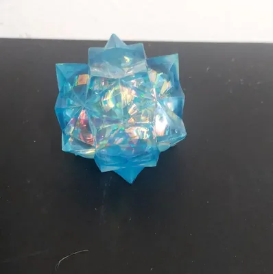 כדור מעיכה נצנצים