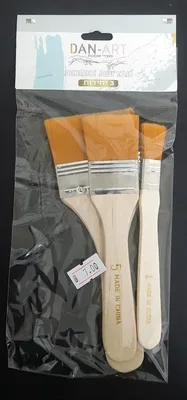 3 מברשות אומנות בגדלים שונים