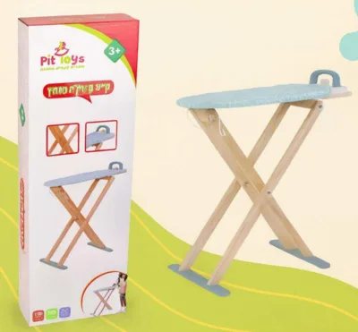 שולחן גיהוץ עם מגהץ מעץ