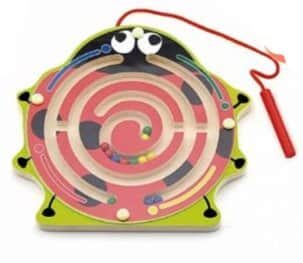 מבוך עץ מגנטי- חיפושית VIGA